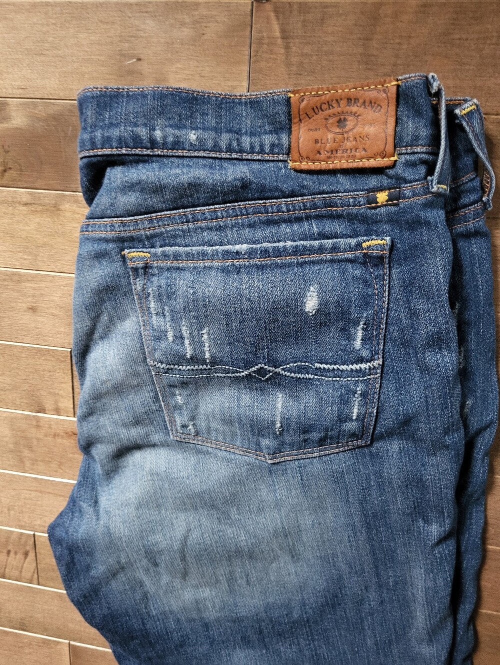 Lucky Brand Blue Jeans Zoe Straight.